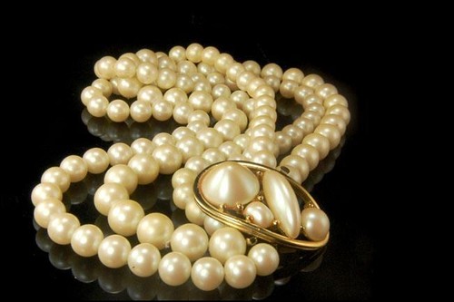 GIVENCHY COLLANA GIROCOLLO VINTAGE ART DECO GIVECHY BIANCA FINTA PERLA 3 FILI TONO ORO