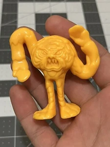 1990 Kenner The Real Ghostbusters Louis Tully's VAPOR GHOST Power Pack Yellow  - Picture 1 of 2