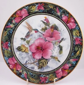 Lovely Royal Doulton Hummingbird Plate ~ The Imperial Hummingbird - Picture 1 of 2