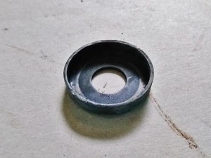 Plato de muelle de válvula inferior Hanomag AL-28 / D28 LA Motor también para R35/45  - Imagen 1 de 2