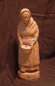 Vtg Original Pottery Figure Woman In Shawl w/Cooking Pot - Signed C Blomesath - Picture 1 of 6