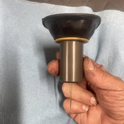 OE Carburetor Slide Vacuum Piston 1974-1976  Honda CB360  CL360 CJ360 NICE!! - Image 1 of 4