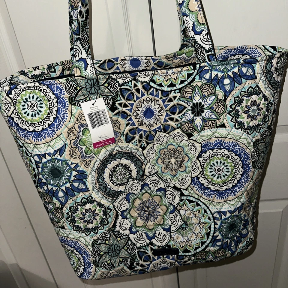 VERA BRADLEY GRAND TOTE ~ набросок медальон ~ совершенно новый с ярлыком - Изображение 1 из 2