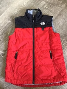 The North Face Boys Insulated Full-Zip Vest Red Black Size M 10/12 Medium - Picture 1 of 7