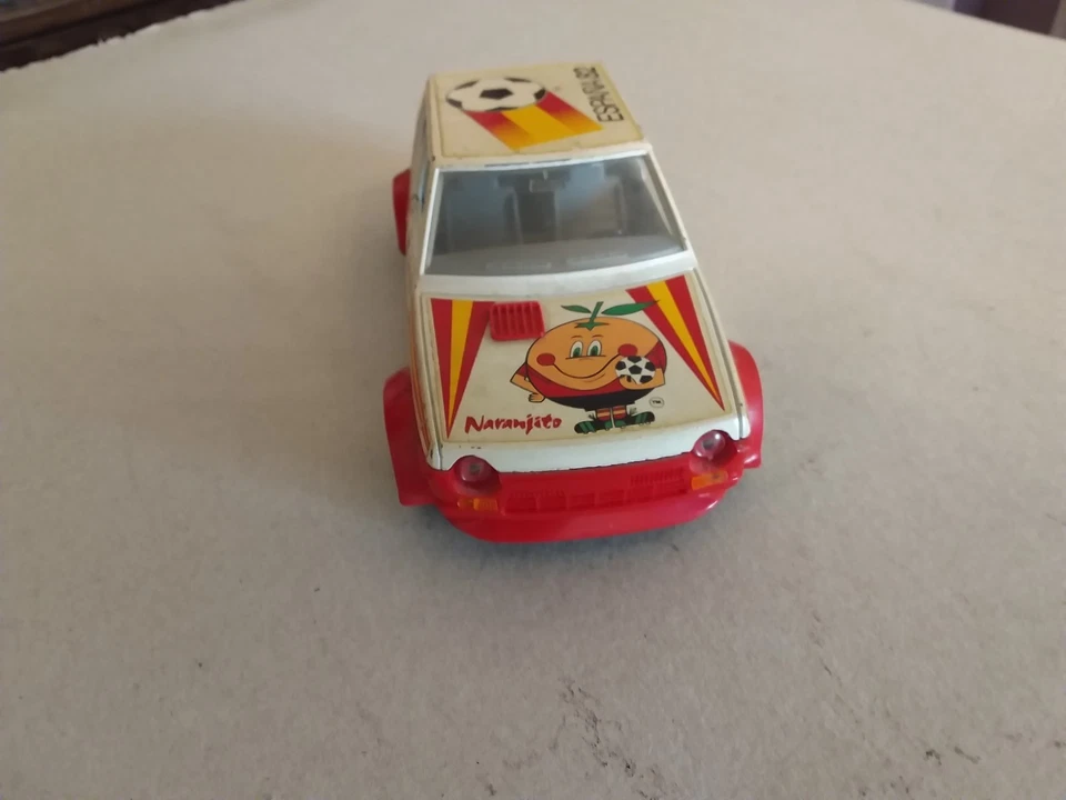 FIAT RITMO ABART ESPANA 82 NARANJITO  BURAGO SCALA  1/24  0168 - Immagine 1 di 4