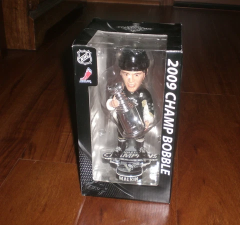 2009 PENGUINS EVGENI MALKIN STANLEY CUP CHAMPIONS BOBBLEHEAD Cover