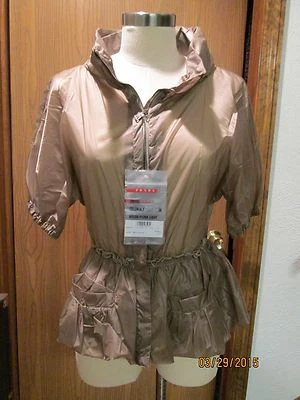 Chaqueta Prada Nylon Piuma Light Talla 38 NUEVA $845 Foto 1 de 4