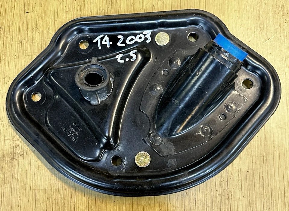 VW Transporter Caravelle T4 Bulkhead Plate Steering Rack RHD 702419531E 2003 - Image 1 of 4