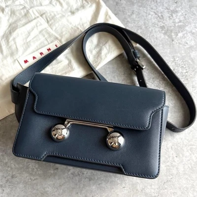 Bolsa tiracolo feminina Marni Trancaroo pequena de couro autêntica - Imagem 1 de 4