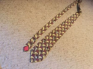 Pre Owned Disney Mens Tie. Mickey Mouse. Maroon, green, gold. - Picture 1 of 1