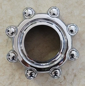 Ford Excursion F250SD F350SD 1999 2000 REAR Center Cap Hubcap USED 3338 - Picture 1 of 5
