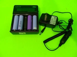 EFEST V4 LUC UNIVERSAL LCD CHARGER For 18650 18500 14500 18350 16340 10440 3.7v - Picture 1 of 4