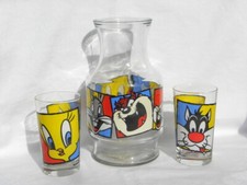 1994 Anchor Hocking Warner Bros. Looney Tunes Carafe, 2 Glasses Bugs Tweety Taz