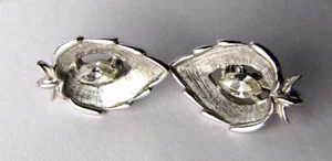 Sarah Coventry Clip On Earrings Vintage Silver Clear Rhinestone Signed - Picture 1 of 3