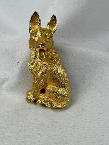 Anstecknadel Brosche Krone Trifari Deutscher Schäferhund goldfarben gut detailliert - Bild 1 von 7
