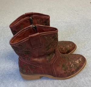 Taos Boots Femme 41 US 8,5 Bottines Western Floral Brodé Cuir Rouge - Photo 1/10