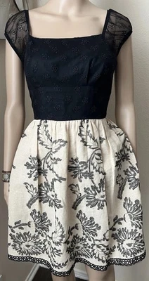 Mini Vestido ANNA SUI Bordado Bohemio Plisado Ajuste y Acampanado Preppy Talla 4 Foto 1 de 4