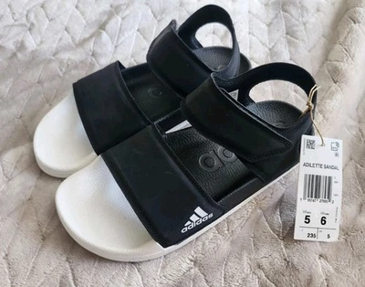 Nuevas Sandalias Adidas Adilette Tirantes Negro Nube Blanco Talla 5 Hombres 6 Mujeres 235 Foto 1 de 4