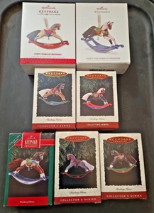 Hallmark Andenken Ornamente Schaukelpferd Lot 1992 - 1996 + 2013 & 2018 Jahre - Bild 1 von 7