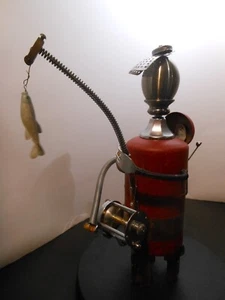 Retro-Futur Robot Sculpture Upcycled Metal Scrap Folk Art Handmade (R-17) - Foto 1 di 13