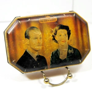 Souvenir Candy Tin Commemorating the Coronation of Queen Elizabeth 2 1952 - Picture 1 of 10