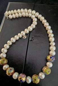 STUNNING CULTURED PEARL SILVER VINTAGE CLOISSONNE BEADED BOXED Necklace 19" - Picture 1 of 18