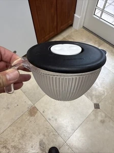 Tupperware Clear Black Vent-N-Serve Soup Cup; #5201A-1 - Picture 1 of 6