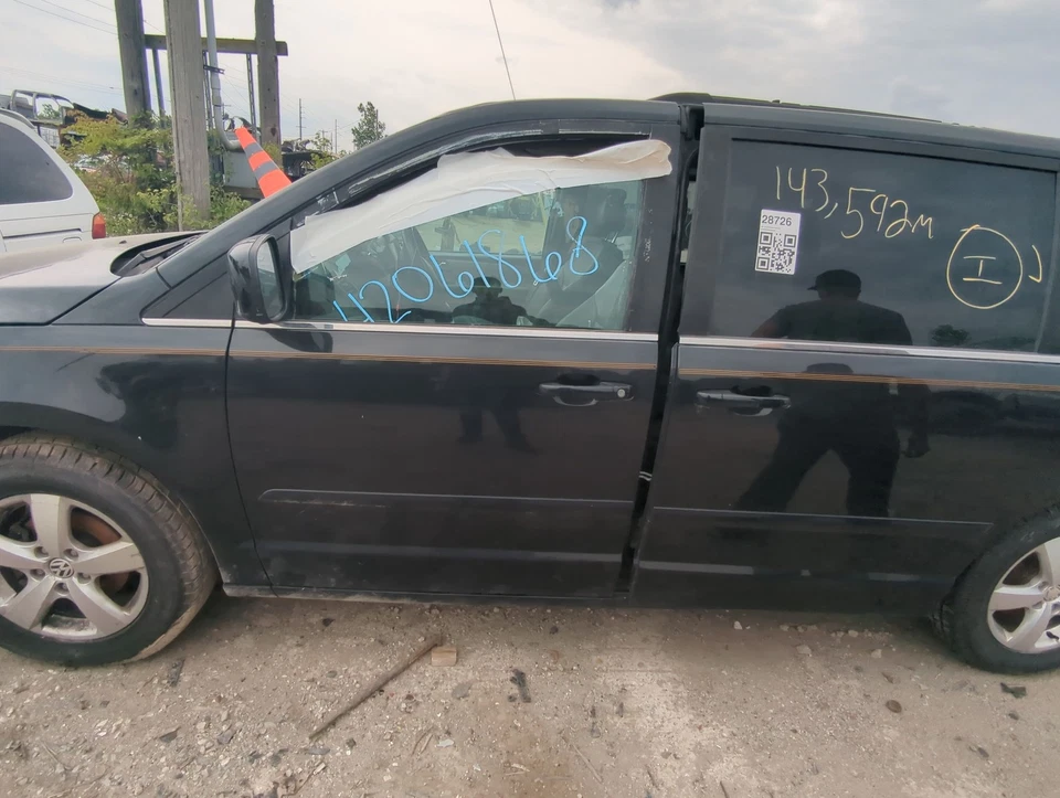 2009-2014 Volkswagen Routan Driver Front Door Oem DB0AY - Изображение 1 из 1