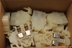 Lot of 50 - SQUARE D 9080 GC-6 Terminal Block Sections 9080GC6 - Picture 1 of 7