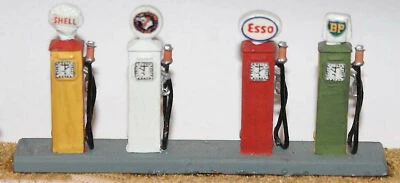 4 Retro Petrol Pumps F115 UNPAINTED OO Scale Langley Models Kit 1/76 Scenery - Image 1 of 4