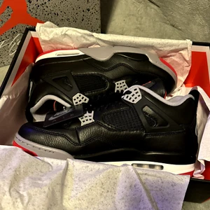 ✔ FREE SHIPPING ✔ Jordan 4 Retro Bred Reimagined US12M - Picture 1 of 2