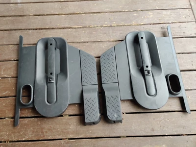 Jeep Wrangler 2007-2010 panel de puerta delantera para conductor y pasajero gris Foto 1 de 2