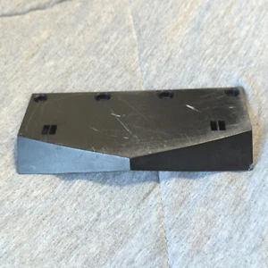 LUNETTE / PANNEAU AVANT BAS - Boîtier Alienware Aurora R3 00004809-000 - Photo 1/2