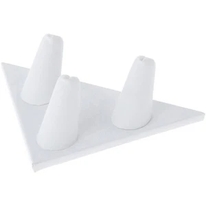 Expositor de anillos de imitación de cuero blanco Plymor, 3 en base triangular, 5" x 3,25" x 1,625" - Imagen 1 de 2