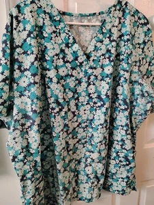 Basic 2 Pocket Teal Floral Scrub Top Size 3X (runs small) - Picture 1 of 1