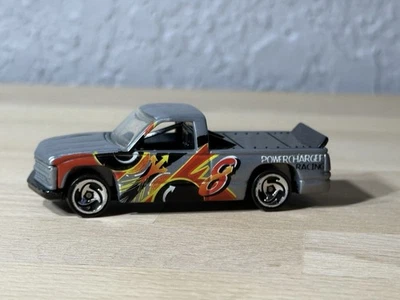 Camioneta pickup Chevy 1500 1996 Hot Wheels cargador eléctrico gris carreras Foto 1 de 4