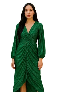 Boohoo Plus Green Plisse Dress 24 (US20) Twist Front Long Sleeve Stretch NWT - Picture 1 of 13