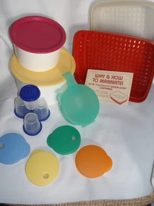 TUPPERWARE KONVOLUT~2 KANISTER~ZWIEBELHALTER~ABDRUCKDICHTUNGEN~MIDGET SET 4~MARINADER - Bild 1 von 14