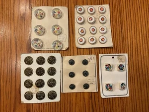 Four Vintage Cards Of Round & One Card Of Vintage Rhinestone Square Buttons - Picture 1 of 7