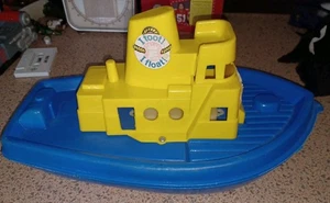 Vintage Tuggsy-Tug Blow Mold Boat Empire "Press me I toot!" Water Bath Toy WORKS - Picture 1 of 6
