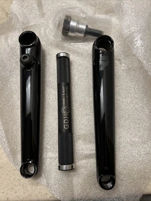 Profile Racing RHD BOSS Cranks 170mm Black 5 5/8” Spindle - Image 1 of 3