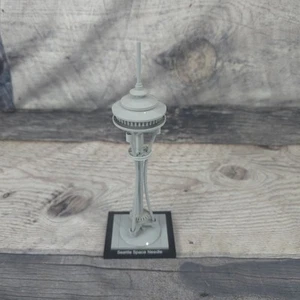 LEGO ARCHITECTURE: Seattle Space Needle (21003) komplett ohne Anleitung ohne Karton - Bild 1 von 10