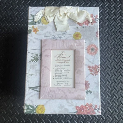 Cofre de almacenamiento de recuerdo de fotos floral botánico de encaje - Nuevo Foto 1 de 4