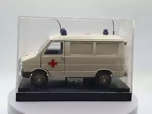 Iveco Daily Croce Rossa Oldcars 1/43 Con Scatola - Foto 1 di 2