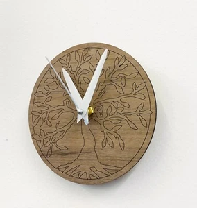 Baum des Lebens Kleine Runde Wanduhr IN Nussbaum Holz 14cm - Bild 1 von 3