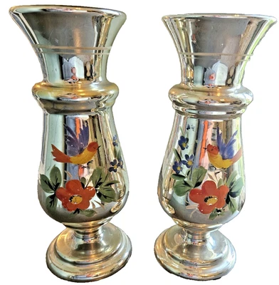 Par de jarrones antiguos vintage de plata de vidrio mercurio 1886 con pájaros y flores de 9" de alto Foto 1 de 4