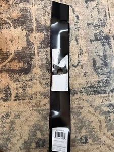 Confezione 2 lame parte originale John Deere GY20567, GX20433 per ponte 42" L100, L110 - Foto 1 di 3