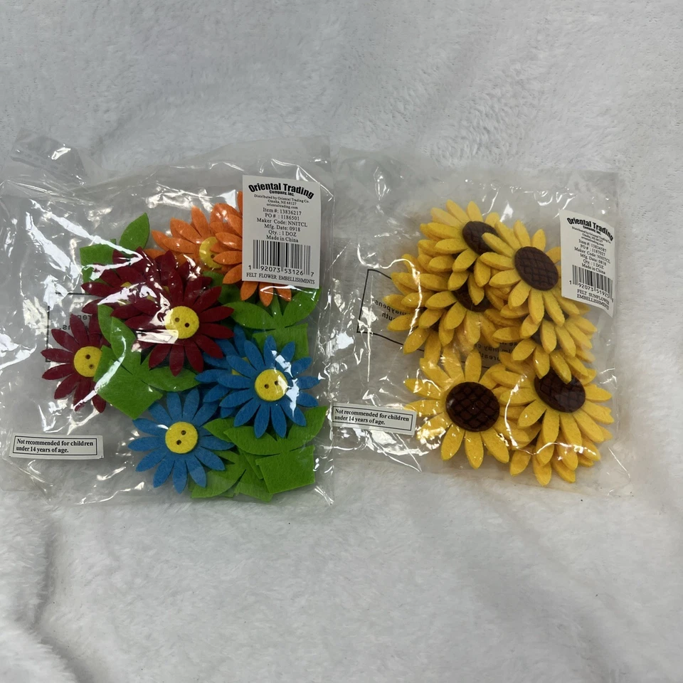 Lote de 24 piezas flores de fieltro tela adornos florales chatarra reserva manualidades hágalo usted mismo Foto 1 de 1