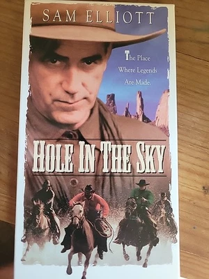 HOLE IN THE SKY (vhs) Sam Elliott, Jerry O'Connell, Ricky Jay. VG. Rare. Western Foto 1 de 3