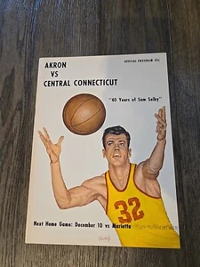Vintage Rare 1967 Akron Vs Central Connecticut Basketball Program - Picture 1 of 13